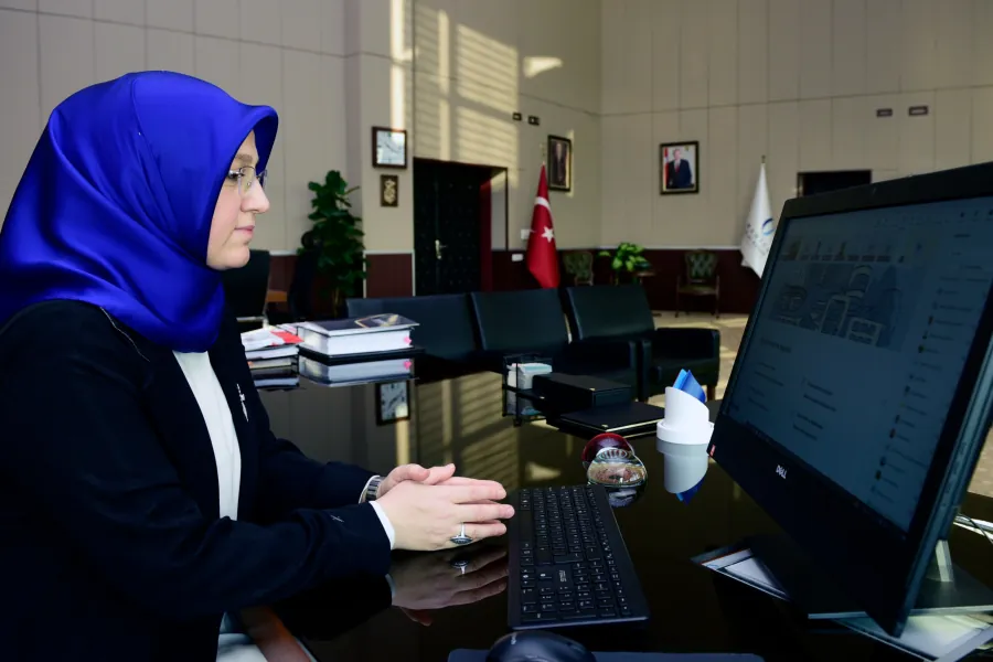 VI. Ulusal Üniversite Sanayi İş Birliği Ar-Ge ve İnovasyon Kongresi Çevrim İçi Açılış Konuşması · Prof. Dr. Rana Kibar · Rektör